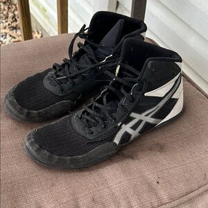 Men's Black and White Wrestling Shoes